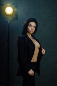 Элитная модель Луна, метро Тверская, Москва